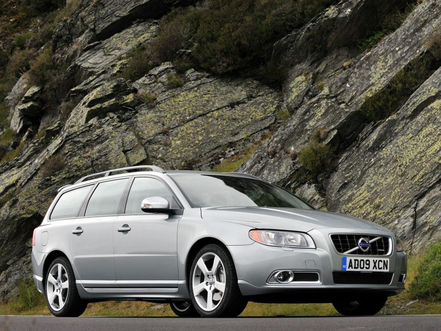  Volvo V70 R-Design 2009 года  (UK) (фото 9 из 15)